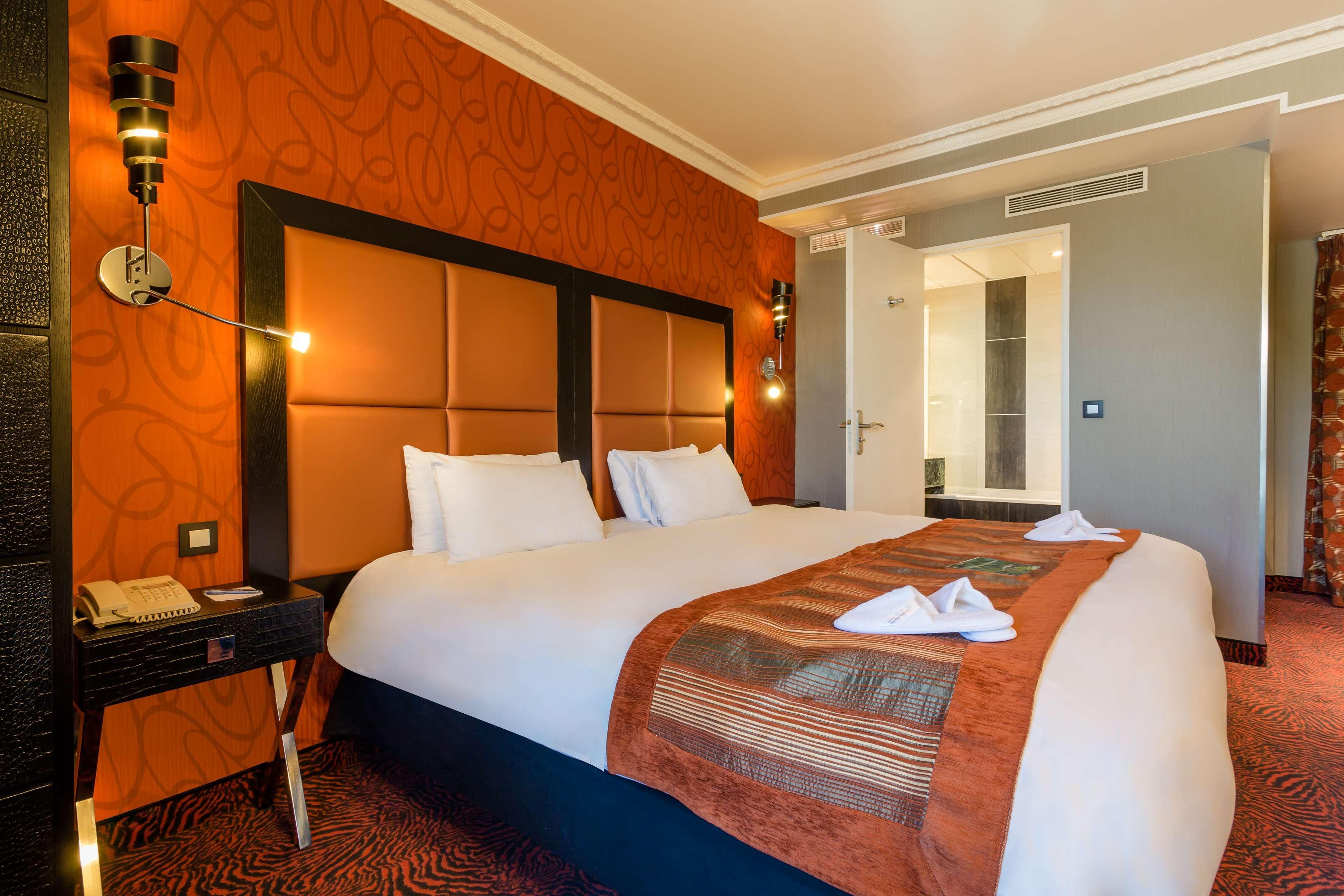 Best Western Plus Opera Batignolles Paris Exterior photo