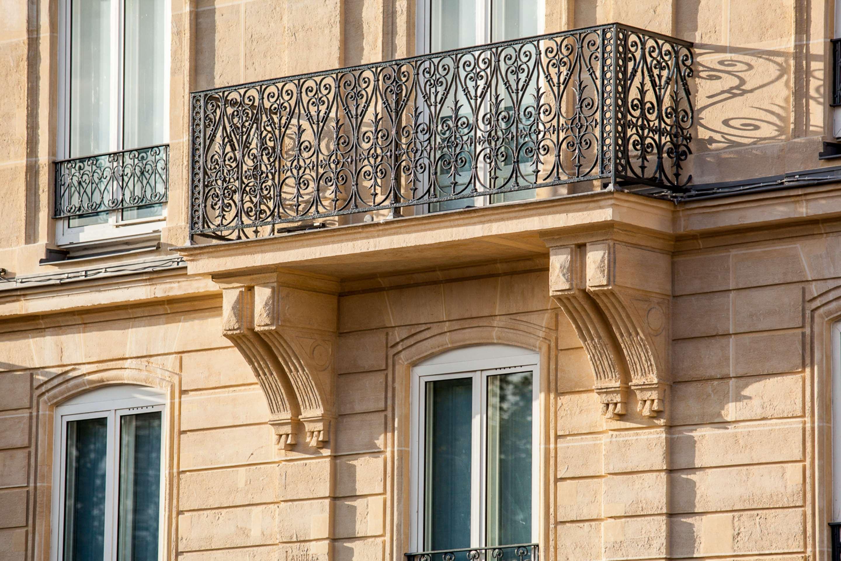 Best Western Plus Opera Batignolles Paris Exterior photo